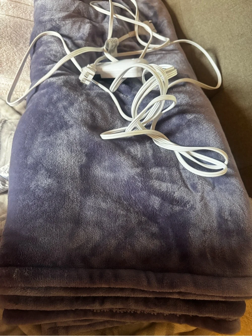 Twin Size Plush Electric Heated Blanket in light purple